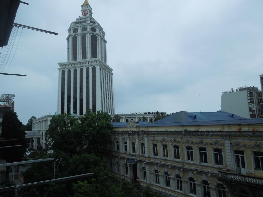 Lika'S Apartment Батумі Екстер'єр фото